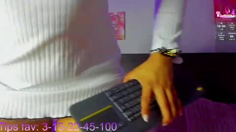 Snapshot of martina_miiller chatting on 8, 10, 2025 martina mIIler online show from 8, 10, 2025