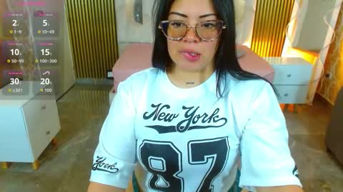 Hey im martina online show from 1, 12, 2025