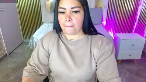 Snapshot of martina_tay chatting on 17, 6, 2026 Hey im martina online show from 17, 6, 2026