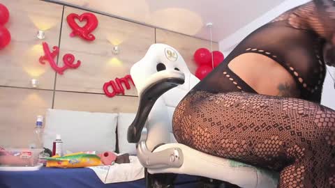 martina touss  online show from 8, 2, 2025