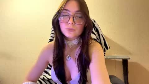 Scarlet online show from 6, 8, 2026