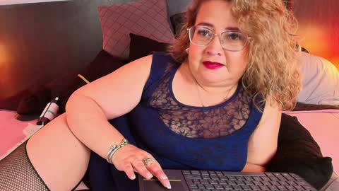 Snapshot of martinacaicedo chatting on 2, 2, 2025 Martina Caicedo online show from 2, 2, 2025