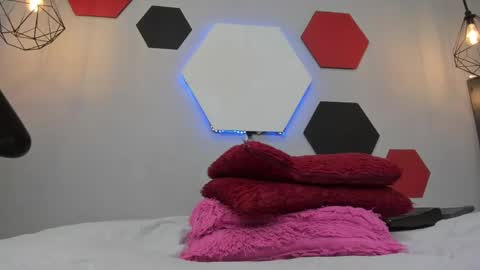 Martina online show from 4, 12, 2024
