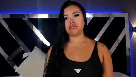 Snapshot of martinagarcia__ chatting on 2, 5, 2026 Martina Garcia online show from 2, 5, 2026