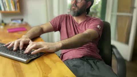 Martincito online show from 1, 1, 2025