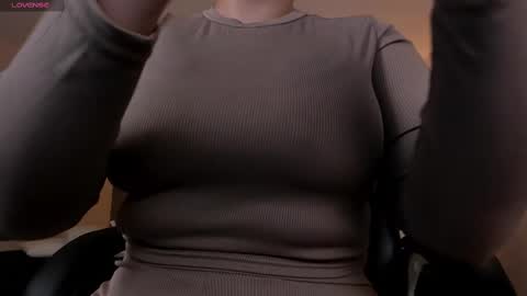 Martinna Bonnet online show from 18, 2, 2025