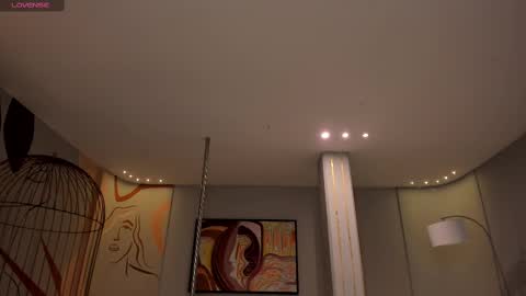 Martinna Bonnet online show from 26, 2, 2025