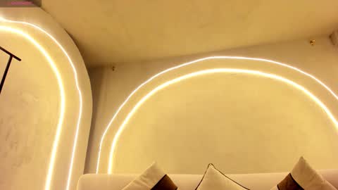 Martinna Bonnet online show from 26, 11, 2025