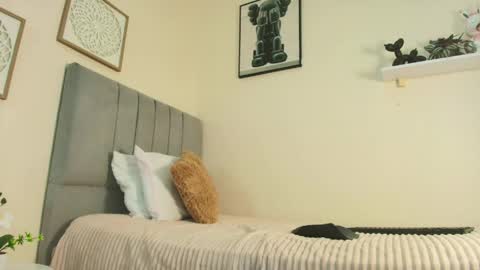 mary_cute9 online show from 14, 4, 2026