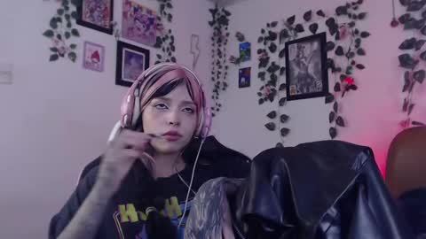                      100   online show from 2, 1, 2025