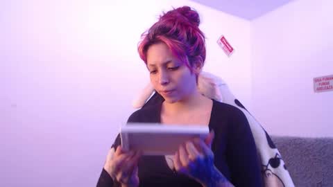                      100   online show from 20, 10, 2025