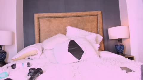   online show from 6, 1, 2025