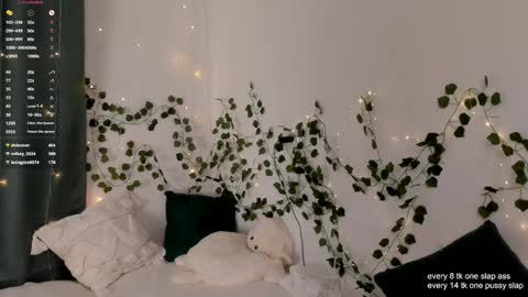 Snapshot of mary_lepson chatting on 10, 1, 2025 Mary Lepson online show from 10, 1, 2025