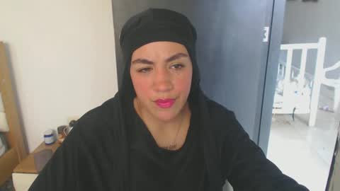 Snapshot of maryam_arabicmilk chatting on 2, 1, 2025 maryam_arabicmilk online show from 2, 1, 2025