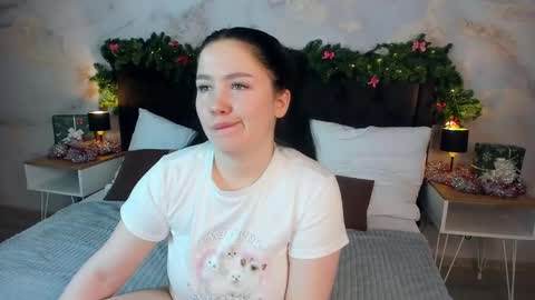 Snapshot of maryamie chatting on 12, 1, 2025 Hello Ill be waiting for you Tue Wed Thu Fri 3am-10am Sun 3am-5pm GMT online show from 12, 1, 2025