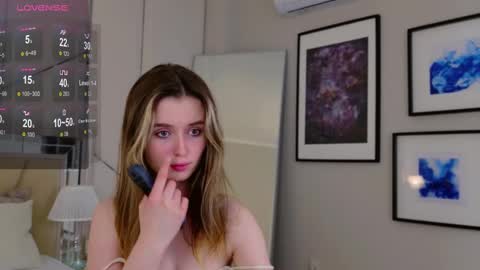 Snapshot of marybeth_snow chatting on 11, 3, 2025 Marybeth online show from 11, 3, 2025