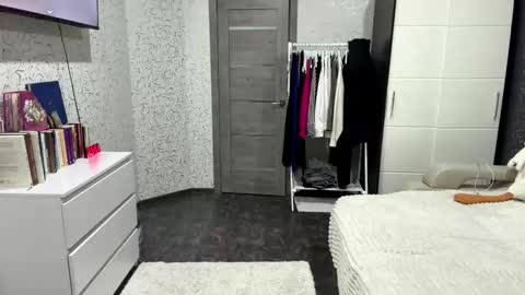 Lola online show from 1, 3, 2026