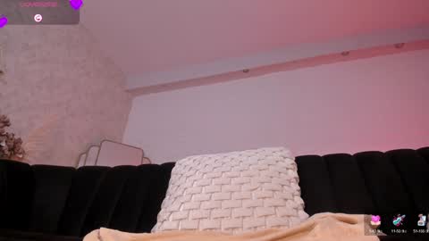 Snapshot of marylewis_ chatting on 14, 12, 2024 Mary online show from 14, 12, 2024