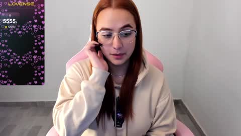 Snapshot of maryluna95 chatting on 14, 12, 2024 Dulce Maria online show from 14, 12, 2024