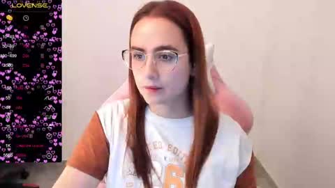 Snapshot of maryluna95 chatting on 10, 2, 2025 Dulce Maria online show from 10, 2, 2025
