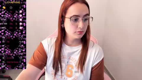Snapshot of maryluna95 chatting on 11, 2, 2025 Dulce Maria online show from 11, 2, 2025