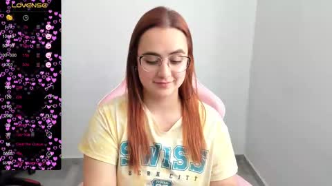 Snapshot of maryluna95 chatting on 26, 2, 2025 Dulce Maria online show from 26, 2, 2025