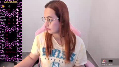 Snapshot of maryluna95 chatting on 26, 2, 2025 Dulce Maria online show from 26, 2, 2025
