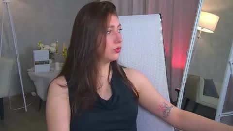 Mary Miller online show from 18, 11, 2025