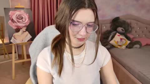 Snapshot of marymoorre chatting on 27, 11, 2025 Mary online show from 27, 11, 2025