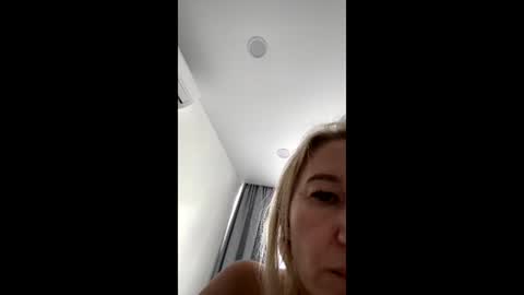Snapshot of marysantamonika chatting on 8, 6, 2026 Mary online show from 8, 6, 2026