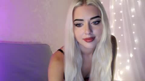 MaryVi online show from 15, 9, 2025