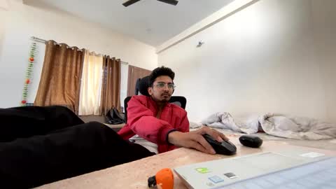 Mask Boy online show from 6, 1, 2025