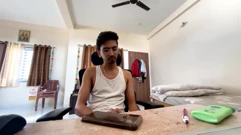 Mask Boy online show from 25, 1, 2025