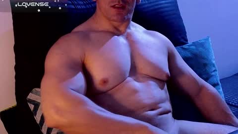 masked_bodybuilder online show from 14, 12, 2024