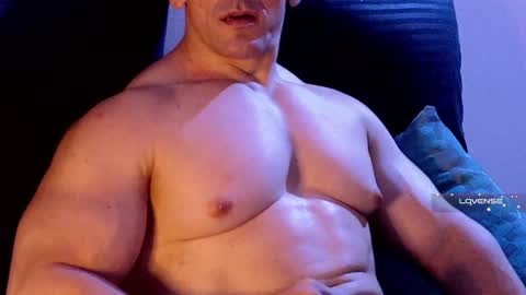 masked_bodybuilder online show from 18, 1, 2025