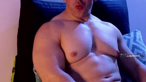 masked_bodybuilder online show from 28, 1, 2025