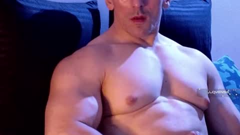 masked_bodybuilder online show from 18, 2, 2025