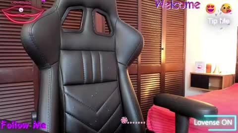 Snapshot of maskedgirl01 chatting on 27, 5, 2026 Scarlet online show from 27, 5, 2026