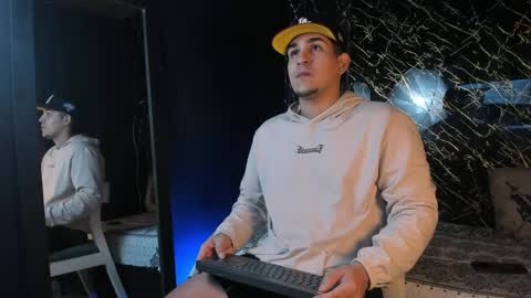 Snapshot of massimo_vidal chatting on 6, 5, 2026 massimo_vidal online show from 6, 5, 2026