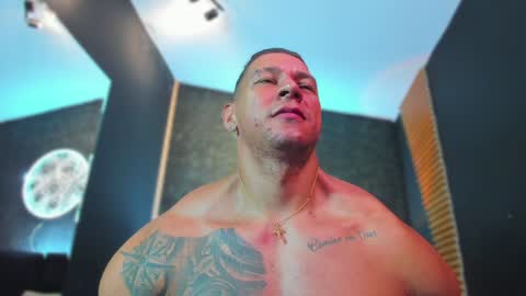 massimowalton2 online show from 21, 1, 2025