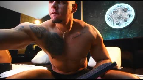 massimowalton2 online show from 2, 11, 2025