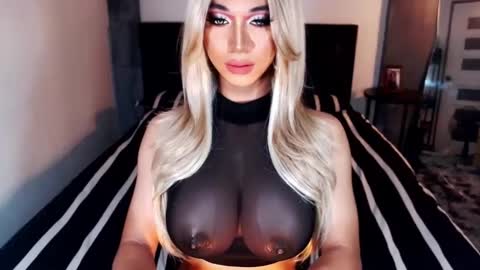 Snapshot of massivecockxmistress chatting on 13, 9, 2025 Aica online show from 13, 9, 2025