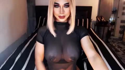 Snapshot of massivecockxmistress chatting on 2, 11, 2025 Aica online show from 2, 11, 2025