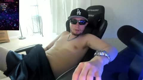 Snapshot of mastermusclebro chatting on 27, 5, 2026 mastermusclebro online show from 27, 5, 2026