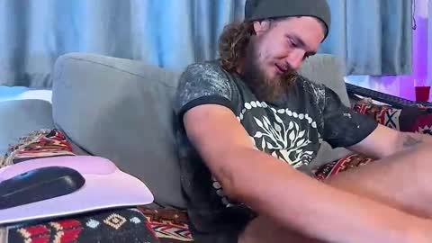   online show from 15, 2, 2025