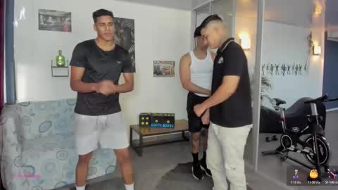 Team Cris Darwin- Fernando- Stiven- David online show from 19, 10, 2025