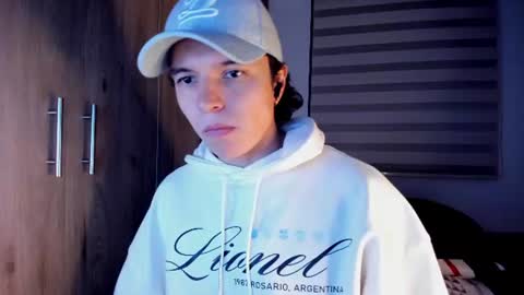 mastrangelo_x online show from 23, 7, 2026