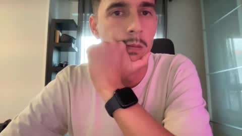 Aaron online show from 23, 10, 2025