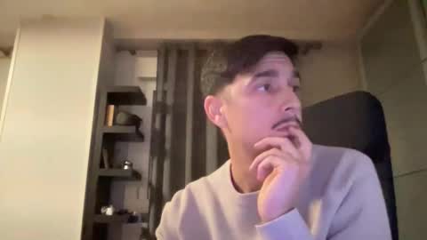 Aaron online show from 21, 12, 2025