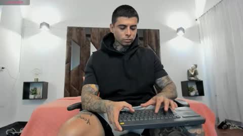 mateo_dilucajs1 online show from 16, 11, 2025